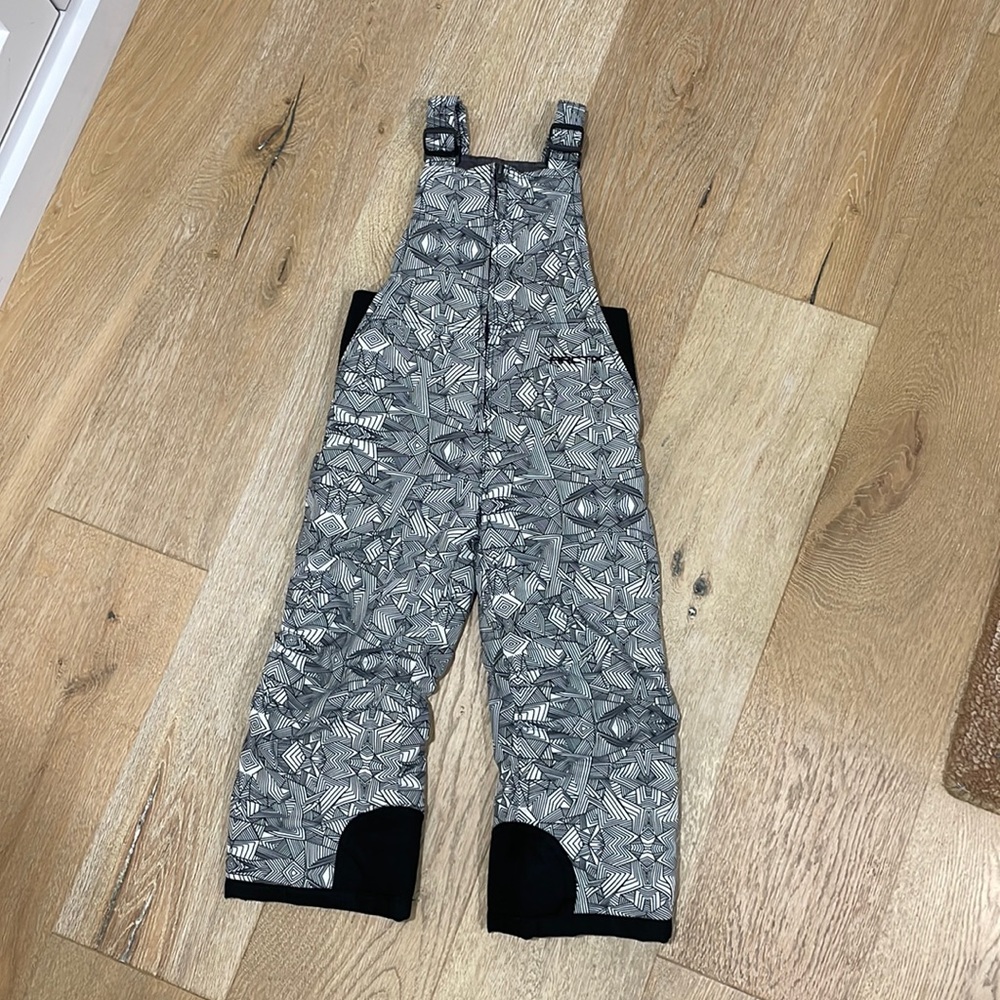 Arctix snow bib 4T / black and white
